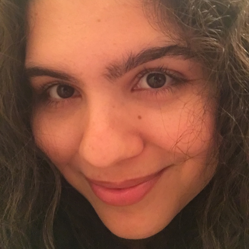 Meet your Posher, Claudia